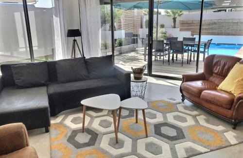 Sainte-Soulle Villa | Villa Exceptionnelle Piscine et Jardin privé Séjour Haut de gamme proche La Rochelle