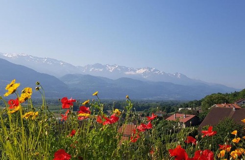 Saint-Vincent-de-Mercuze Villa | Villa fabuleuse l'Envolée Gites de Calistane
