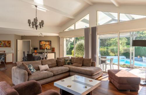 Biscarrosse Villa | Villa familiale avec piscine chauffée, clim, 4 chambres, proche golf et plages - FR-1-319-565