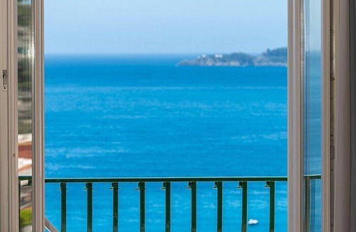 Positano City Centre House | Villa Faustina D: A splendid and luminous apartment overlooking the sea and the main beach of Positano.