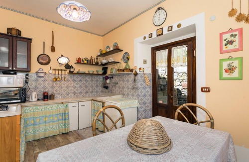 Zafferana Etnea Villa | Villa 'Feudo Algerazzi - Deluxe' with Sea View, Private Terrace and Wi-Fi