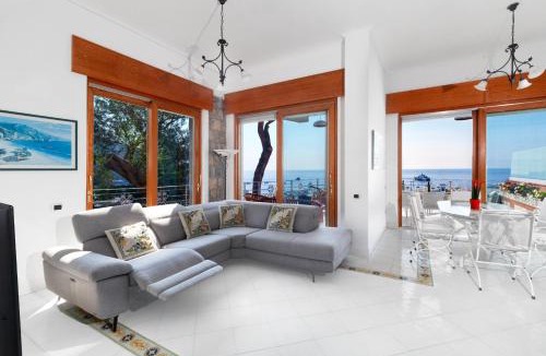 Marina del Cantone Villa | Villa Flory