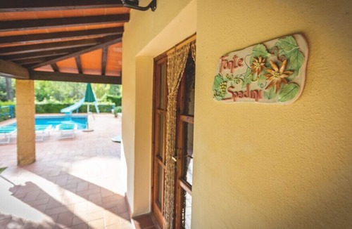 Riparbella Villa | Villa Fontespadini 10 km from the sea by ToscanaTour