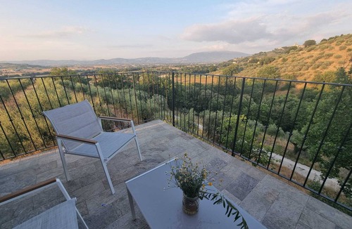 Torgiano Villa | Villa for family/friends, few minutes from the most beautiful medieval villages
