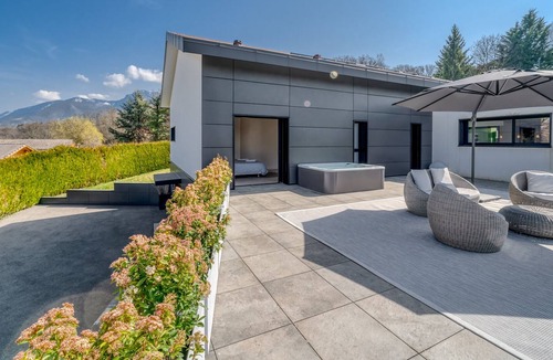 Annecy-le-Vieux Villa | Villa