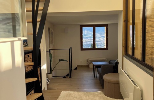 Saint-Martin-de-Castillon Apartment | Village house with terrace and breathtaking views!
