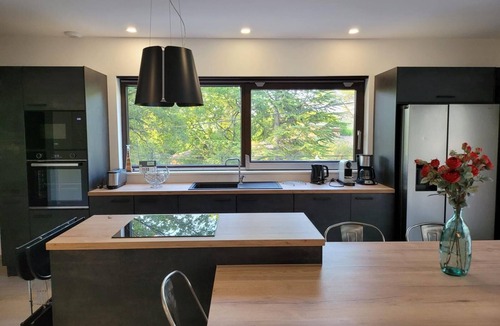 Saint-Paul-Trois-Chateaux Villa | Villa Les Roches du Montélit Avec Piscine 200 m du Centre Ville, neuve, 120 m2