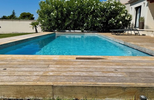 Sainte-Cecile-les-Vignes Villa | 🏡☀️ Villa in Provence sleeps 10 & pool