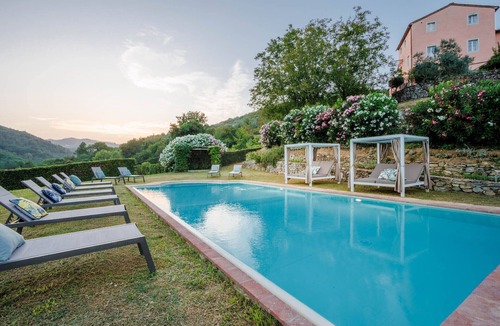 Vicopelago Villa | Villa Francigena Luxury 10 bedroom Farmhouse Villa