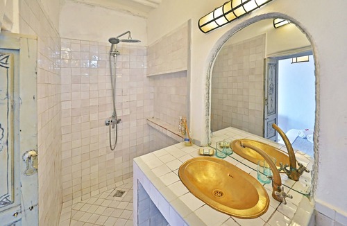 Bani Antar House | Villa Garance