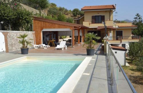 Santa Teresa di Riva Villa | Villa Gemma di Mare