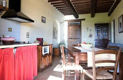 Paciano Villa | Villa Gervasa: A characteristic and welcoming three-story villa situated in a quiet location, a few minutes from the town center, with Free WI-FI.