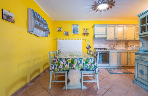 Olia Speciosa House | Villa Gialla Castiadas with Mountain View, Terrace & A/C