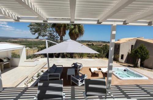 Marinella di Selinunte Villa | Villa Giulia by Casa Azzurra Apartments