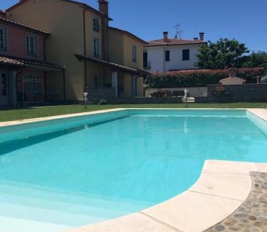 Montecarlo Villa | Villa Giulia a Montecarlo