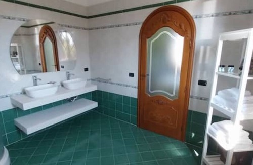 Tiche Bed & Breakfast | Villa Giulia - Heart of Palm