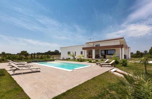 Leverano Villa | Villa Giulia Luxury Suite by BarbarHouse