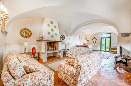 Peccioli Villa | Villa Giunone With Pool Close to Volterra - Happy Rentals