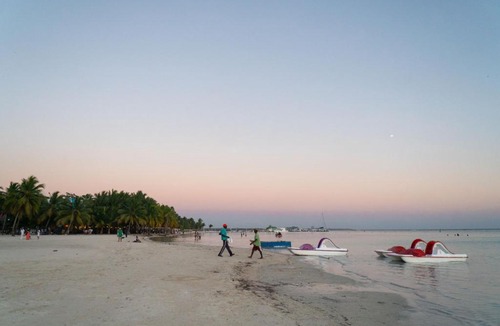 Reparto Ibarra Apartment | Villa Gumio Studio Apt - 7 minutes walk to Boca Chica Beach apts