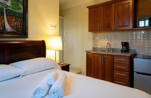 Reparto Ibarra Apartment | Villa Gumio Studio Apt - 7 minutes walk to Boca Chica Beach apts