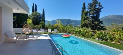 Kato Korakiana Villa | Villa Harmony Luxury Resort