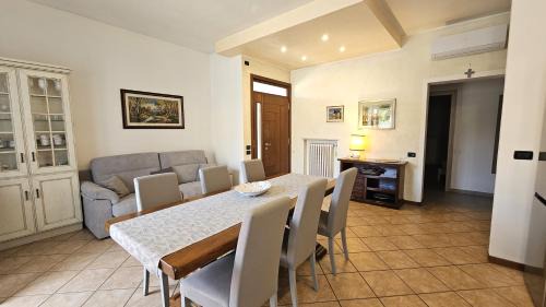 Colà Di Lazise Villa | VILLA HARMONY - Regarda Travel
