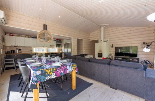Yllasjarvi Villa | Villa Hellitä | Peaceful 3BR Villa with Hot Tub
