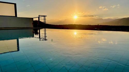 Vathi House | Villa Hibiscus, piscine privée avec une vue splendide