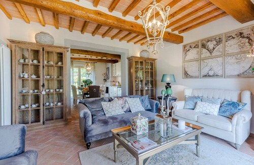 Lucca Villa | Villa Hilary, a Convenient Luxury 4 bedrooms Villa with Sharing Pool on the Hills by Lucca