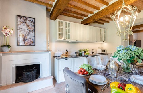 Lucca Villa | Villa Hilary, a Convenient Luxury 4 bedrooms Villa with Sharing Pool on the Hills by Lucca