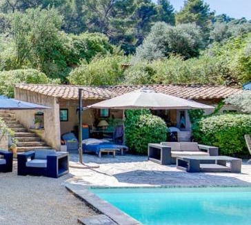 Ceyreste Villa | Villa Hindou