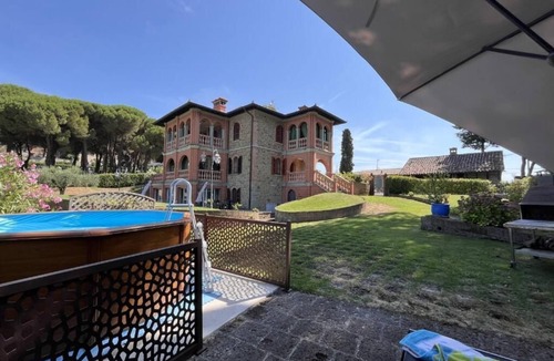 Castel Rigone Villa | Villa holidays in Umbria at Lake Trasimeno on the border with Tuscany