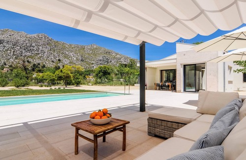 Pollensa Villa | Villa 'Hort Petit De Ternelles' with Mountain View, Wi-Fi, Air Conditioning and Underfloor Heating
