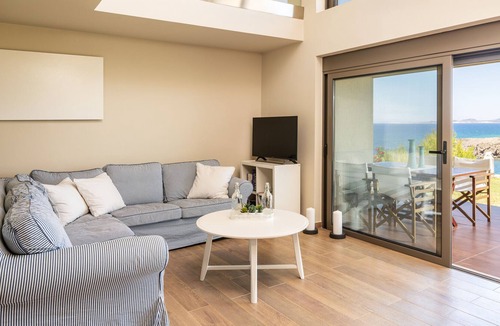 Tragana House | Villa Idyle-Luxury Beachfront Property