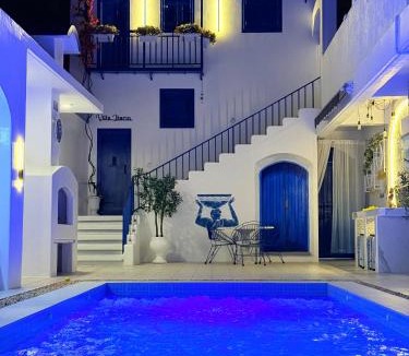Tinambac House | Villa Ikarus