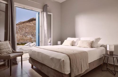 Mandrakia Villa | Villa Imperial Milos