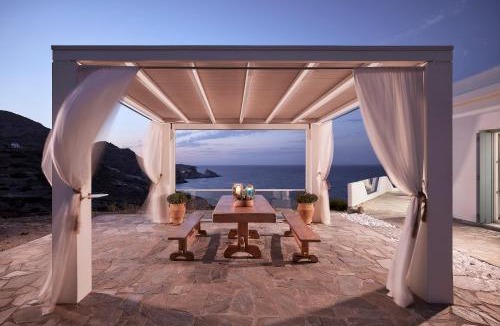 Mandrakia Villa | Villa Imperial Milos