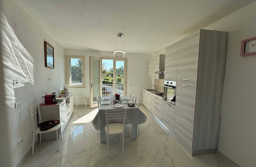 Altopascio Villa | Villa in Altopascio with 6 bedrooms sleeps 18