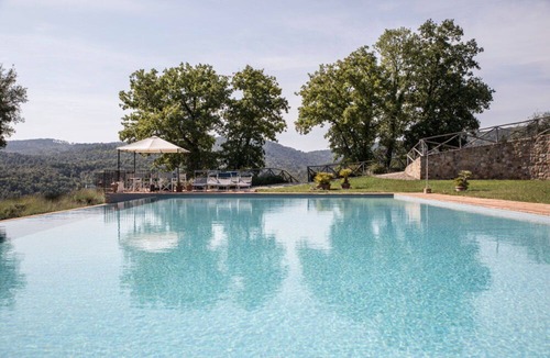 Monticiano Villa | Villa in Castello Di Tocchi with 14 bedrooms sleeps 28