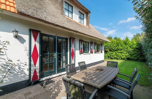 Abbestede Villa | Villa in Callantsoog near the Beach