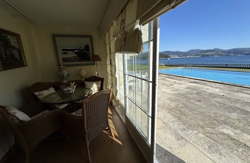 Chancelas Ski Chalet | Villa in Chancelas with direct access to the beach