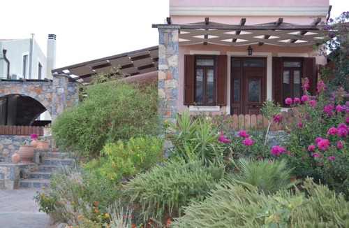 Plaka Villa | Villa in Elounda with Private Pool & BBQ