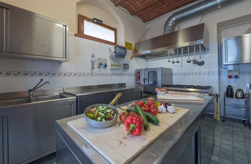 Le Piazze Villa | Villa in Fattoria with 9 bedrooms sleeps 18