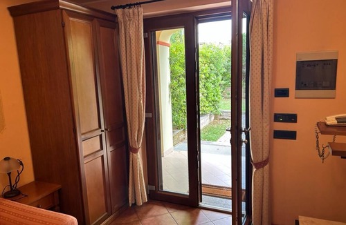 Guidonia Montecelio Villa | Villa in golf course