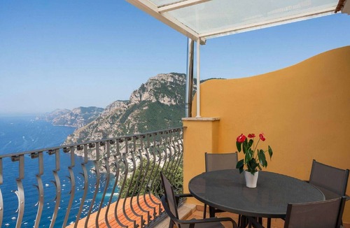 Nocelle Apartment | Villa in Nocelle with Amalfi Coast Views
