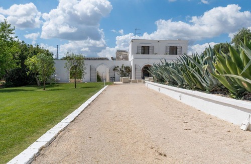 Ostuni Villa | Villa in Ostuni with 9 bedrooms sleeps 18