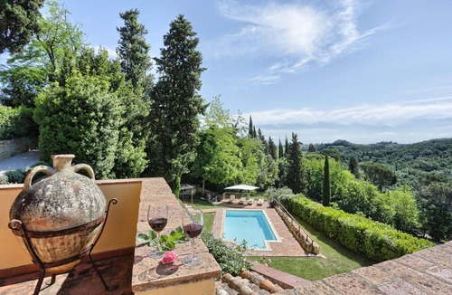 Gambassi Terme Villa | Villa in Pillo with 5 bedrooms sleeps 10