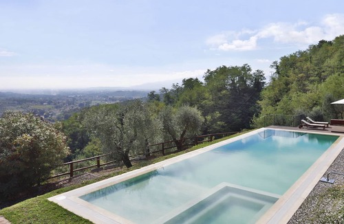 Lucca Villa | Villa in Santo Stefano with 5 bedrooms sleeps 10
