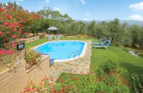 Sinalunga Villa | Villa in Sinalunga with 3 bedrooms sleeps 5