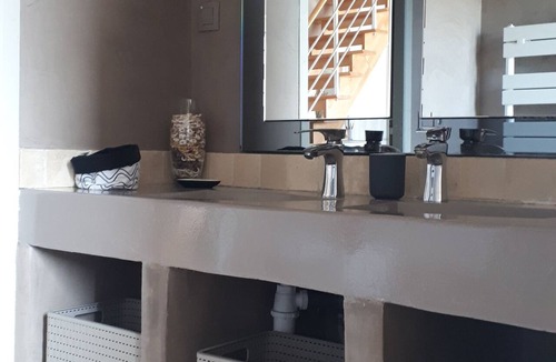 Mondragon House | villa in the heart of the vineyards for 6/8 people